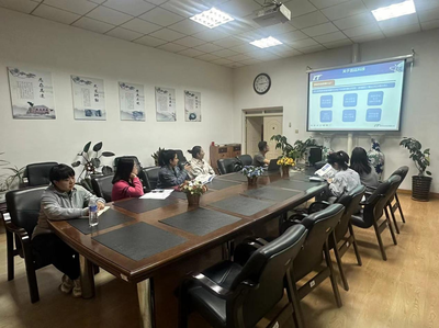 提升服務(wù)效能，賦能知識(shí)導(dǎo)航 圖書館開展館員業(yè)務(wù)培訓(xùn)